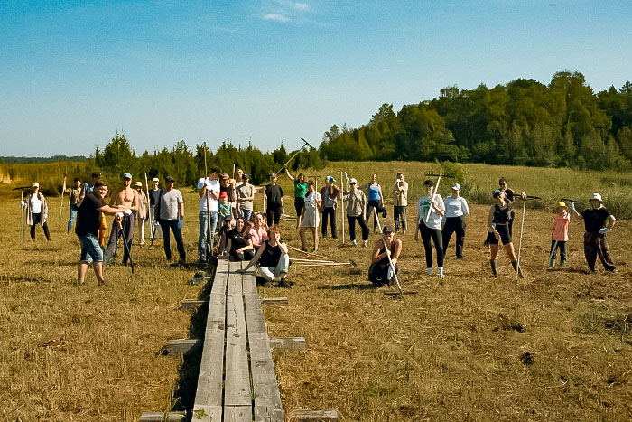 Siena vākšana Kaņiera zāļu purvā}